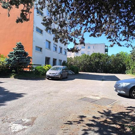 Adonis Lyon Est Hotel Artys Saint-Priest-en-Jarez Exterior photo