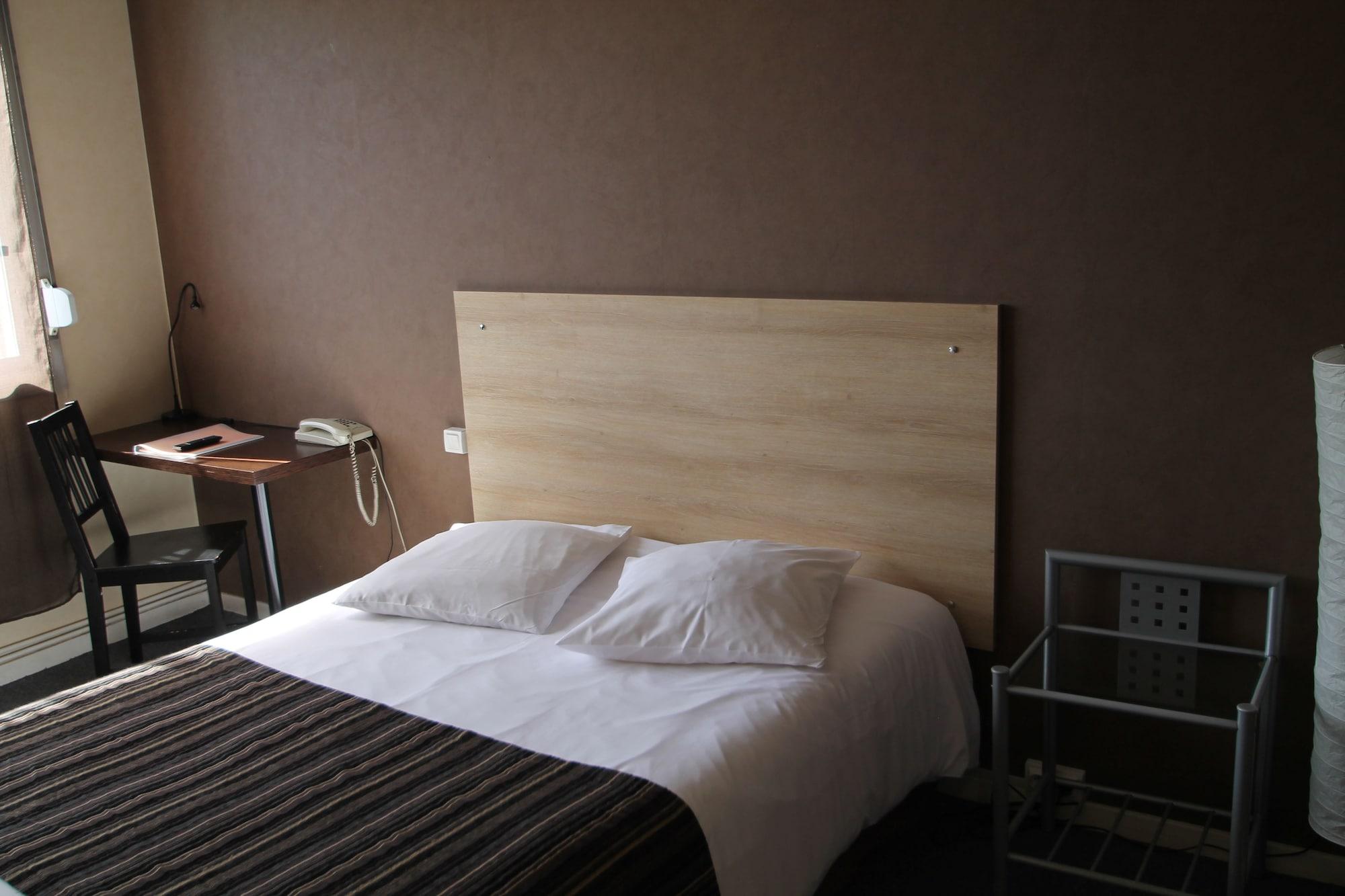 Adonis Lyon Est Hotel Artys Saint-Priest-en-Jarez Exterior photo