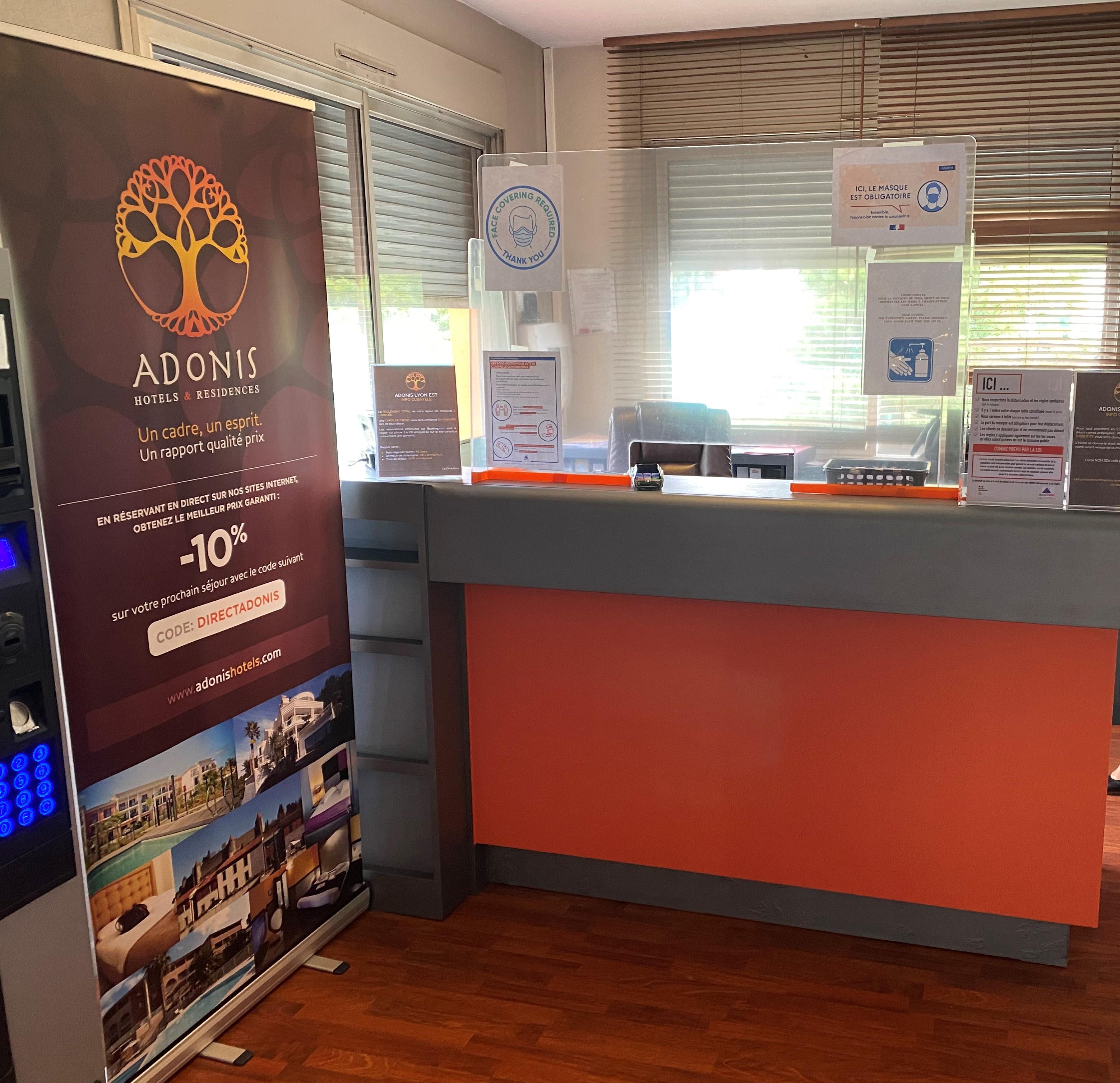 Adonis Lyon Est Hotel Artys Saint-Priest-en-Jarez Exterior photo